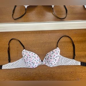 Floral Y2K Victoria’s Secret demi bra in size 34 B